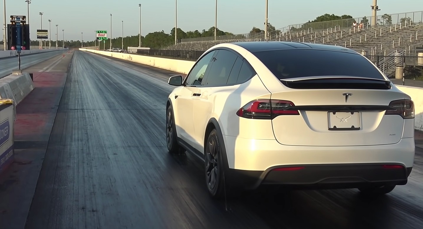 Tesla Model X Plaid Sets Record With Sec Mph Launch Sec Quarter Mile