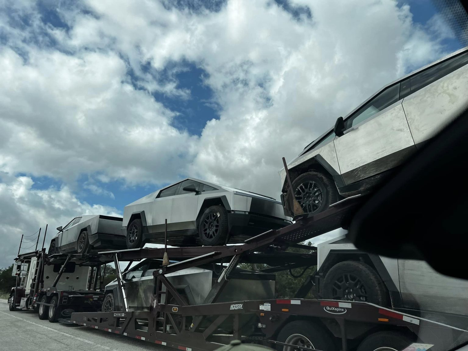 Truck Spotted Hauling Tesla Cybertrucks In Texas